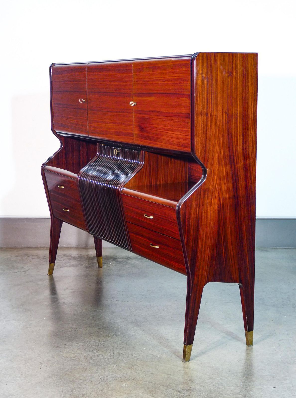 Credenza, Mobile Bar Sideboard, Design Osvaldo Borsani. Italia, Anni 50 photo vintage
