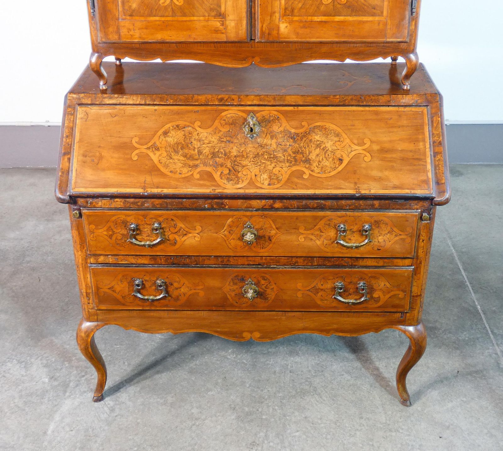 Furniture Trumeau Secretaire Piemontese Luigi XV, In Legno Intarsiato. XVIII Secolo photo