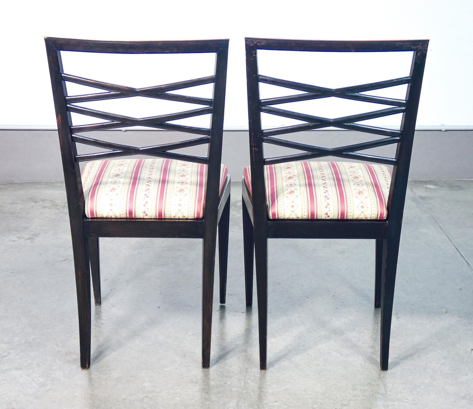 photo vinterior Set Di Quattro Sedie Di Design Italiano Degli Anni 40, In Legno Laccato Nero