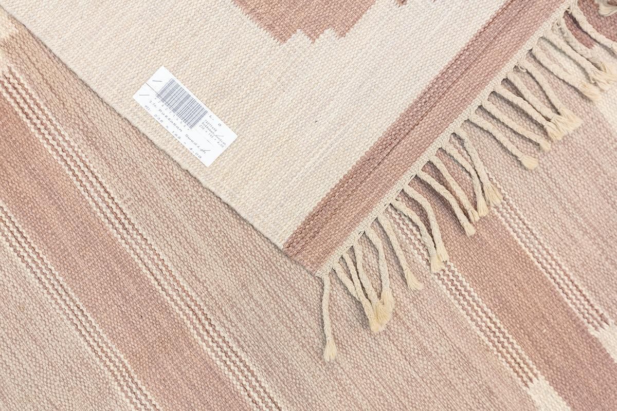 Scandinavian Rug Rollakan photo buy