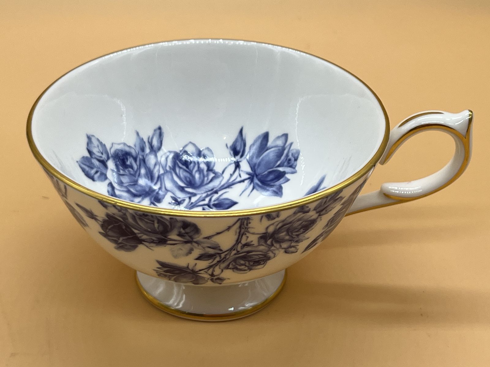 Aynsley China Athens Shape Elizabeth Rose Blue Design Tea Cup & Saucer Duo. photo 75.0