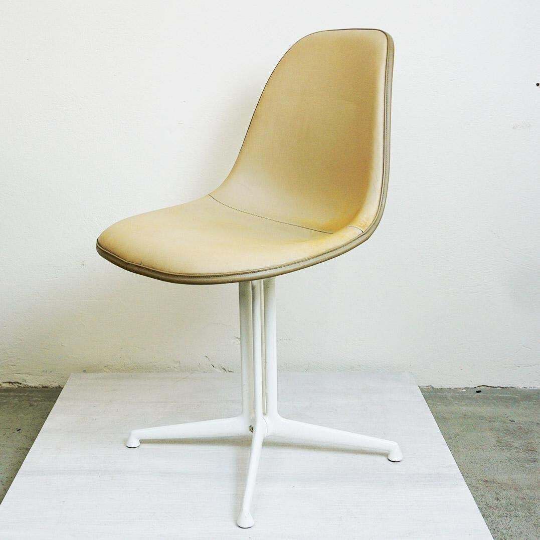 La Fonda Chairs By Charles And Ray Eames For Herman Miller photo vintage