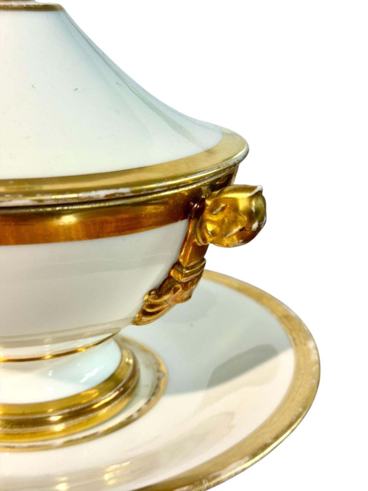 photo vinterior Early 19th Century Paris Porcelain Tea Service With Rich Gilt Decoration