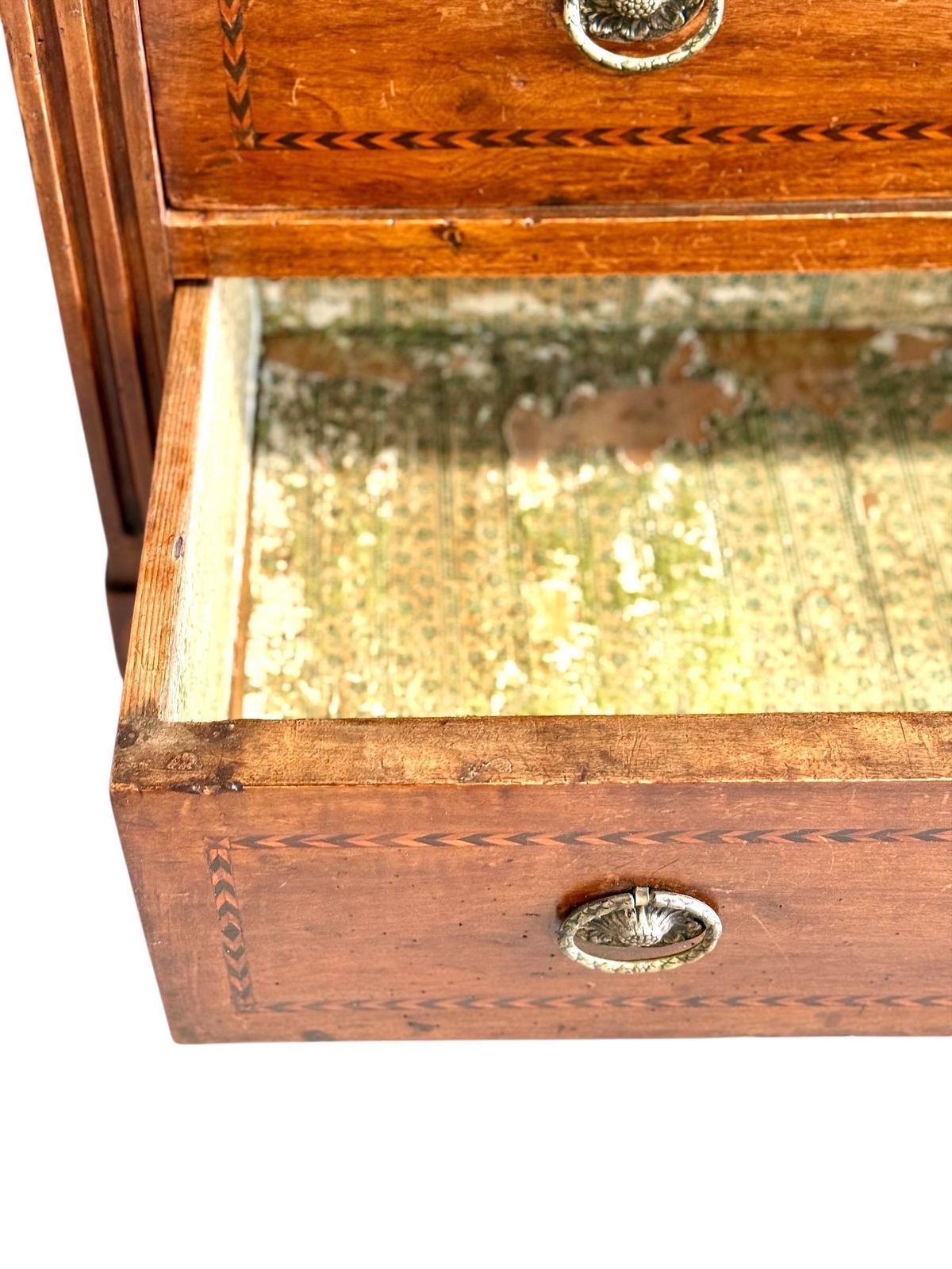 photo vinterior Louis XVI Period Marquetry Inlaid Cherrywood Commode, Late 18th Century