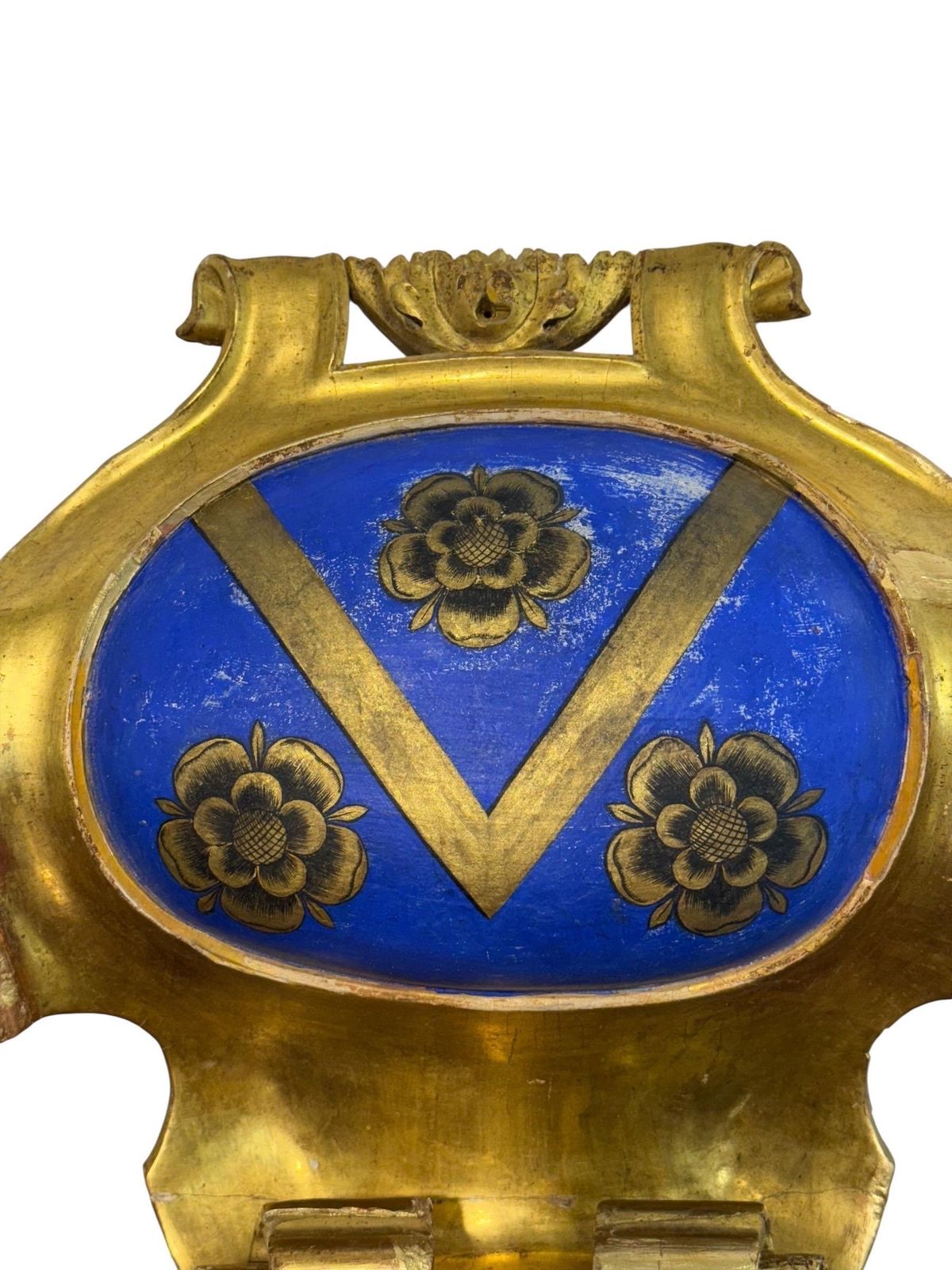 19th Century Giltwood Armorial Escutcheon With Painted Chevron And Roses photo furniture