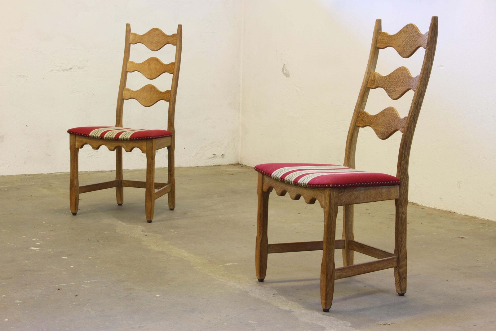 Vintage Jaren 1960 Deense Brutalist Ladderrug Eiken Stoelen In De Stijl Van Kjærnulf photo vinterior