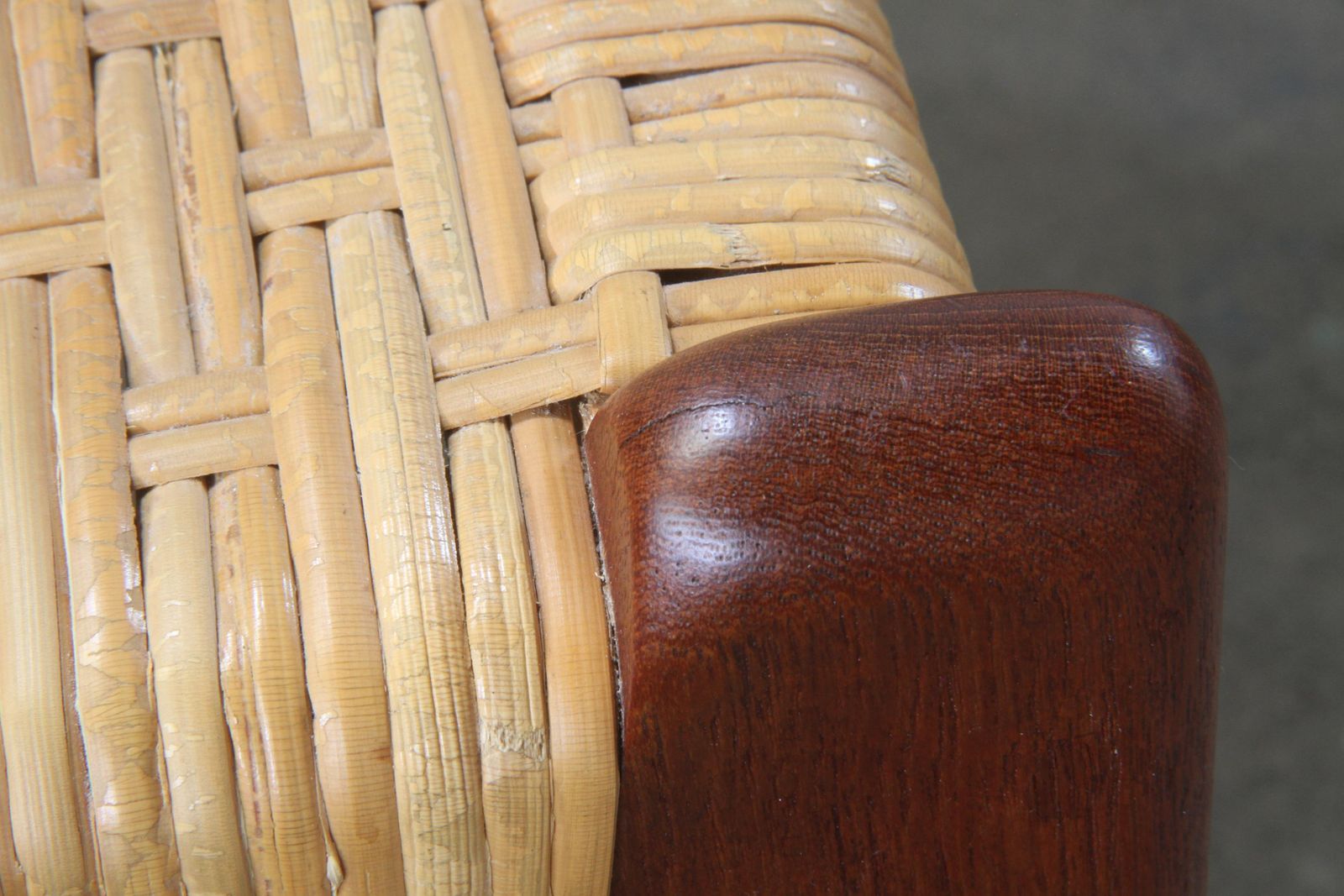 photo buy Hans J. Wegner Dining Chairs In Teak Model Ch 31 By Carl Hansen & Søn