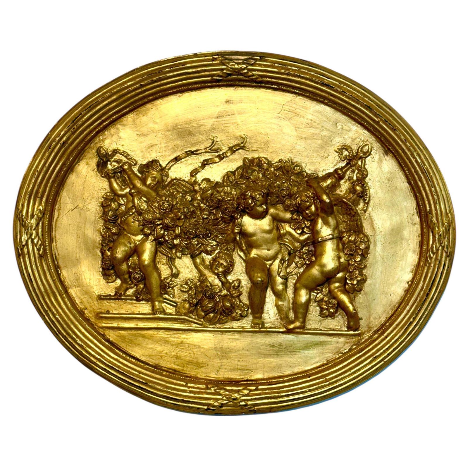 19th Century Gilded Plaster Oval Bas Relief With Putti And Garlands