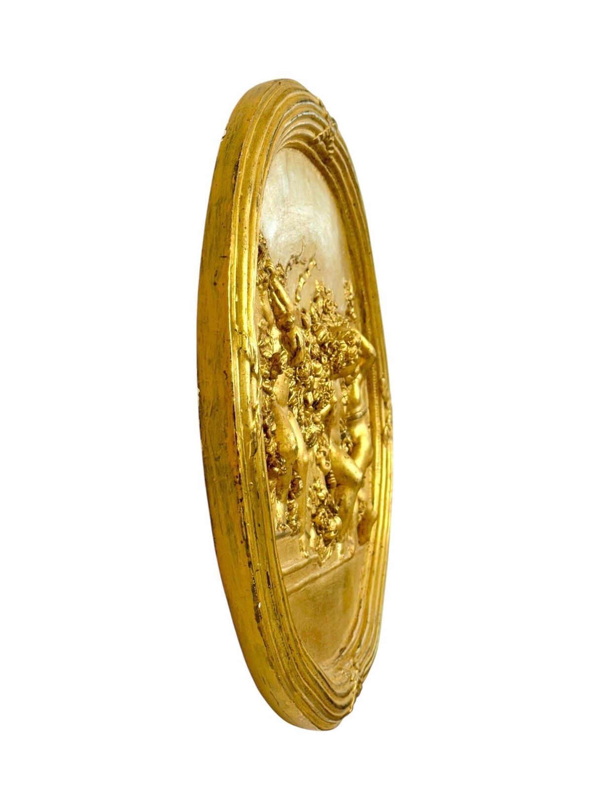 photo furniture 19th Century Gilded Plaster Oval Bas Relief With Putti And Garlands
