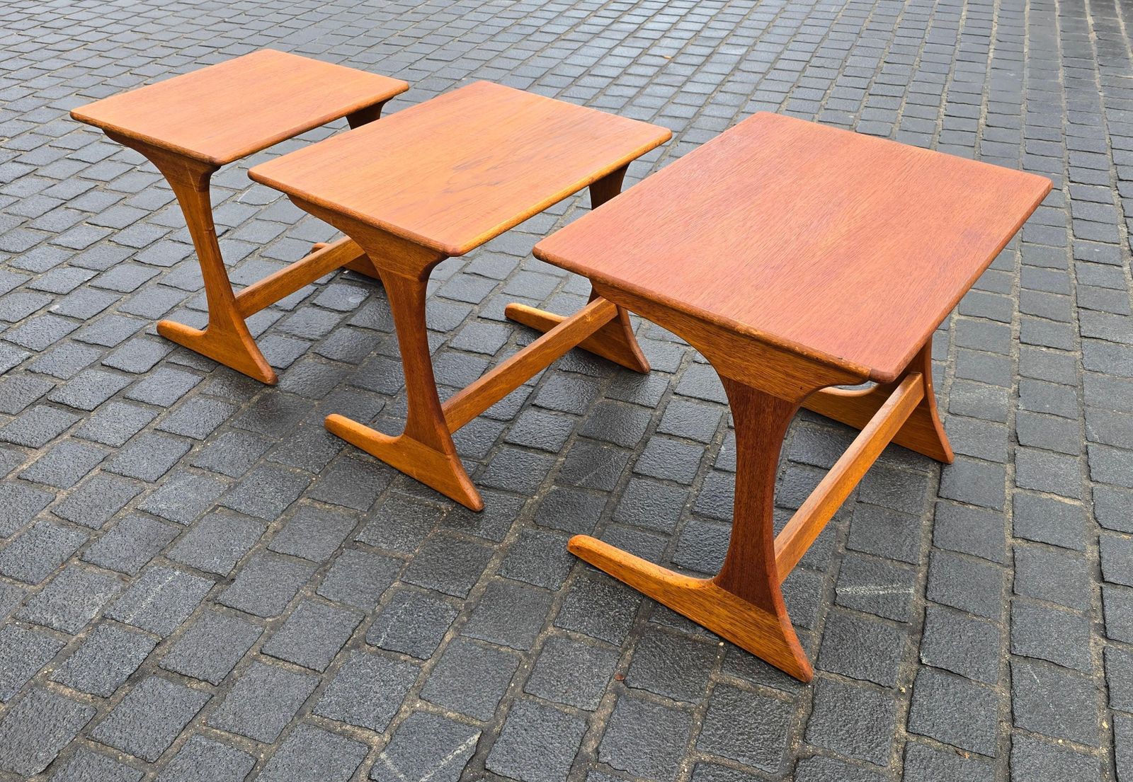 photo vinterior Scandinavian Teak Nesting Tables, Set Of Three, 1950s–1960s