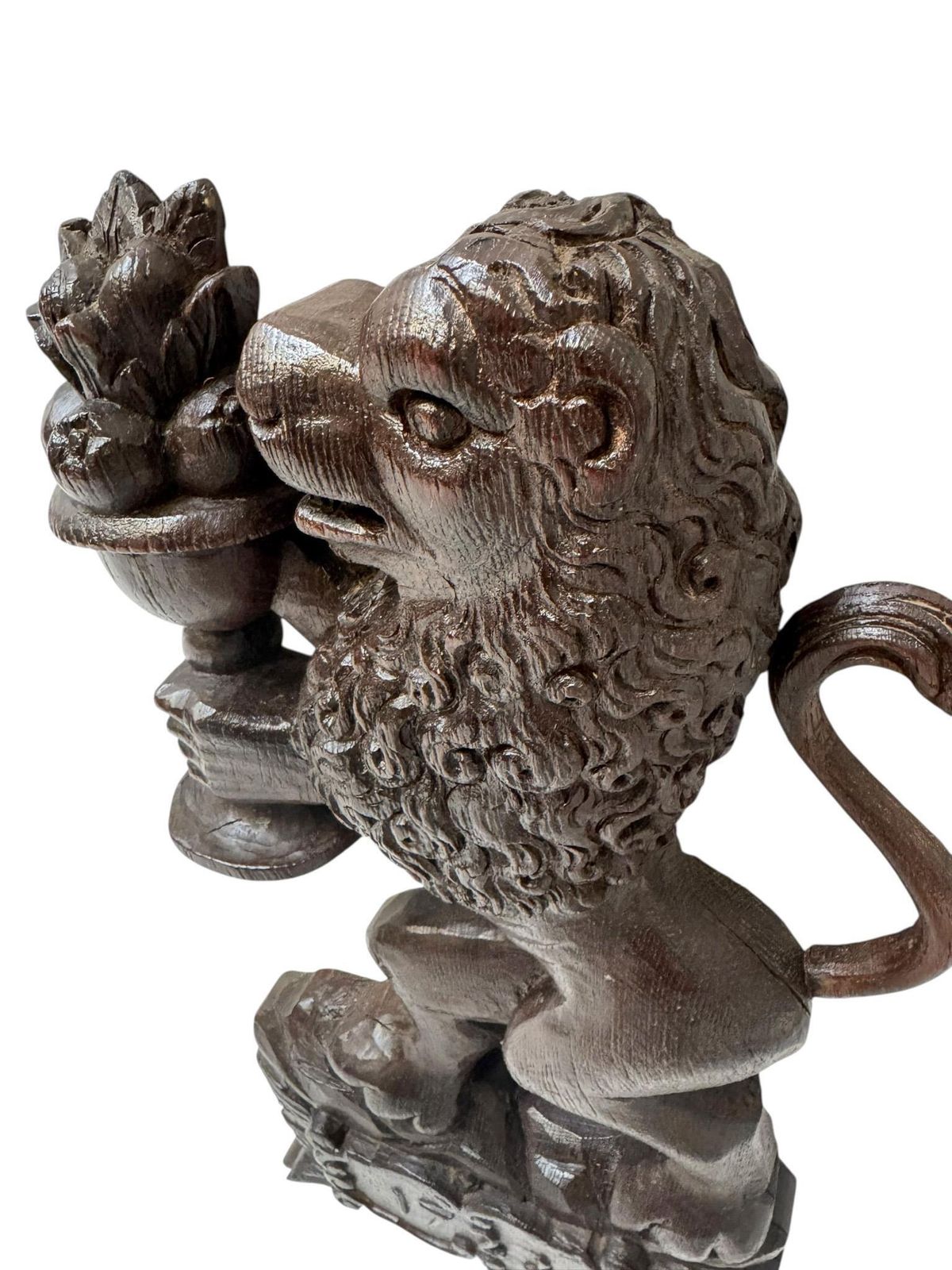Antique Pair Of Hand Carved Sculptures Of Lions The Netherlands, 1723 photo furniture