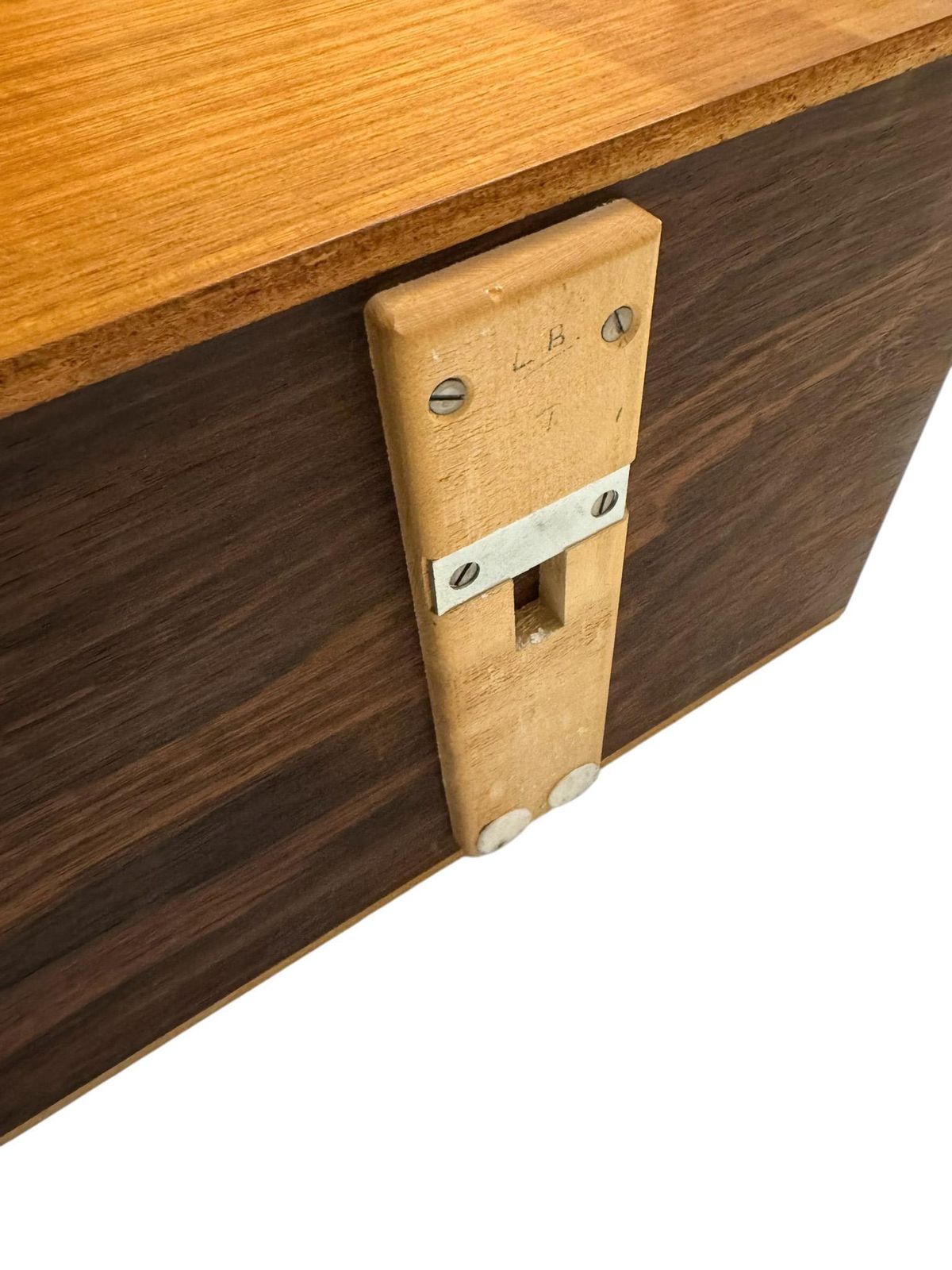 1547.0 Mid Century Modern Wall Mounted Shelf By Walter Wirtz For Wilhelm Renz, 1960s photo