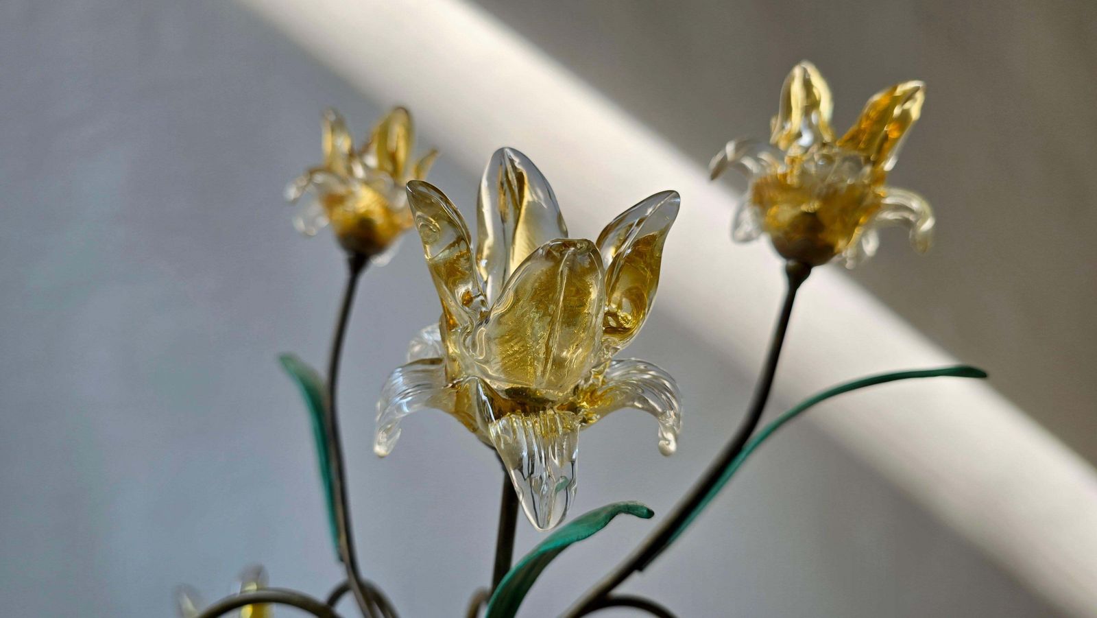 photo furniture Italian Murano Style Semi Flush Mount Chandelier With 19 Glass Flowers