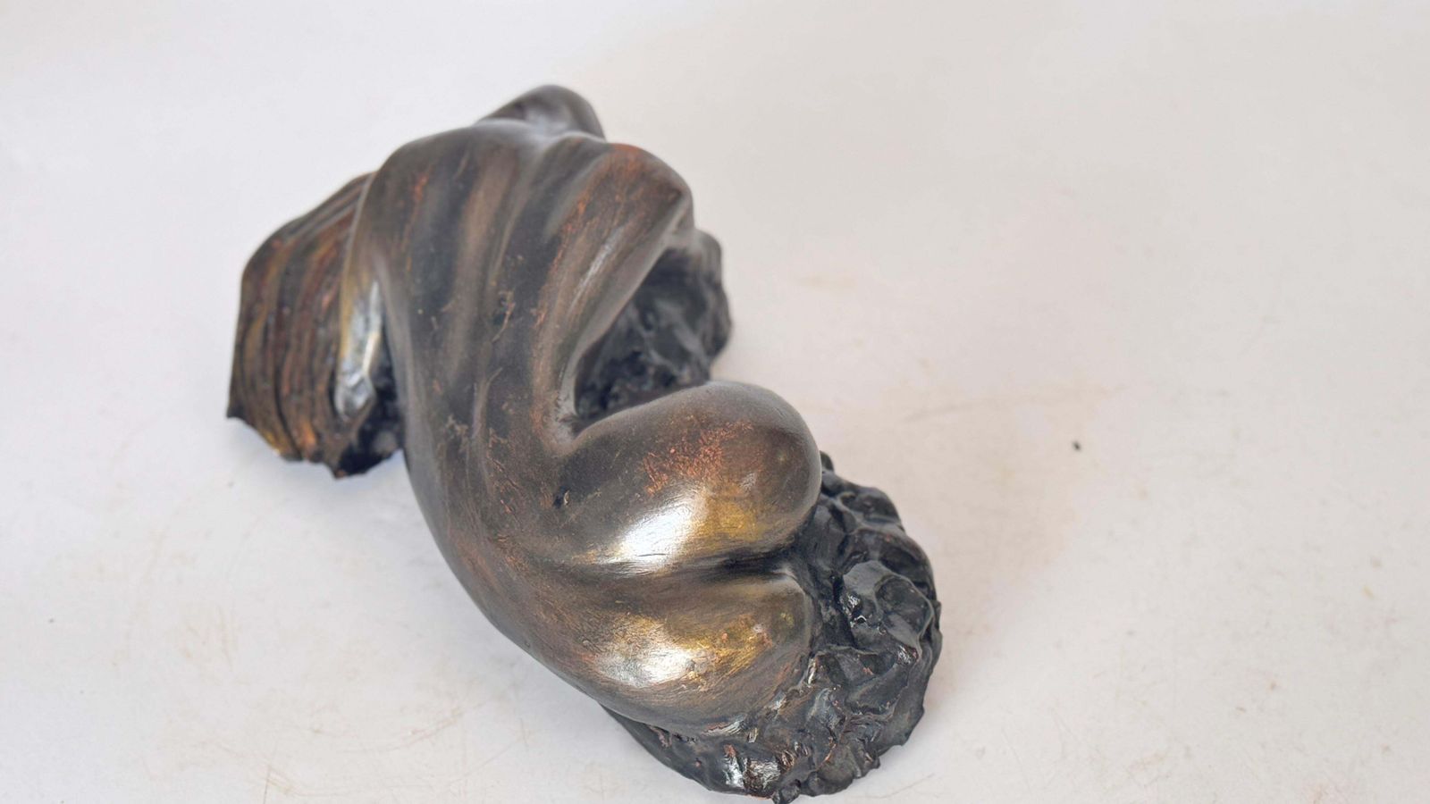 Reclining Female Sculpture – Black Patina – Raw Clay – 1970s photo 573.0