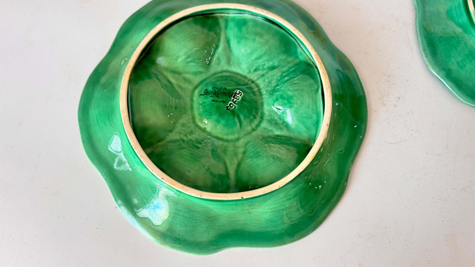 287.0 Set Of 2 French Green Majolica Plates – Sarreguemines Manufacture – 20th Century photo
