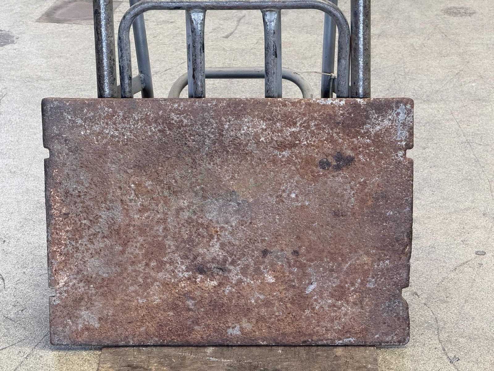 482.0 French Louis XV 'Fleur De Lys' Fireback / Backsplash, 18th Century Period photo