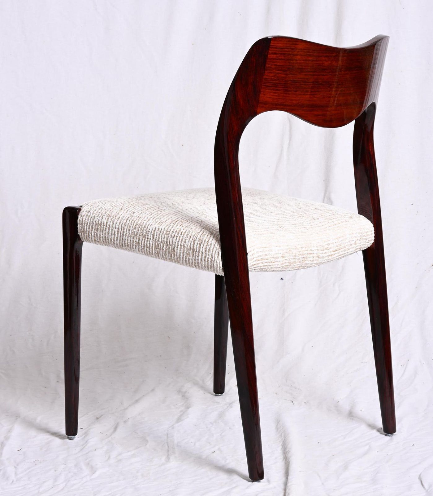 photo furniture Dining Chair By Niels Otto Møller Model 71
