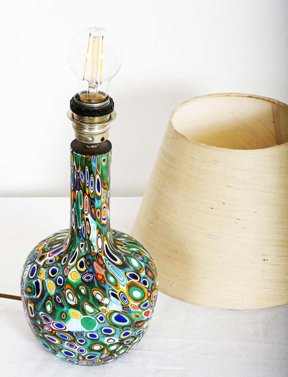 Millefiori Murano Glazen Lamp Met Op Maat Gemaakte Zijden Kap photo vintage
