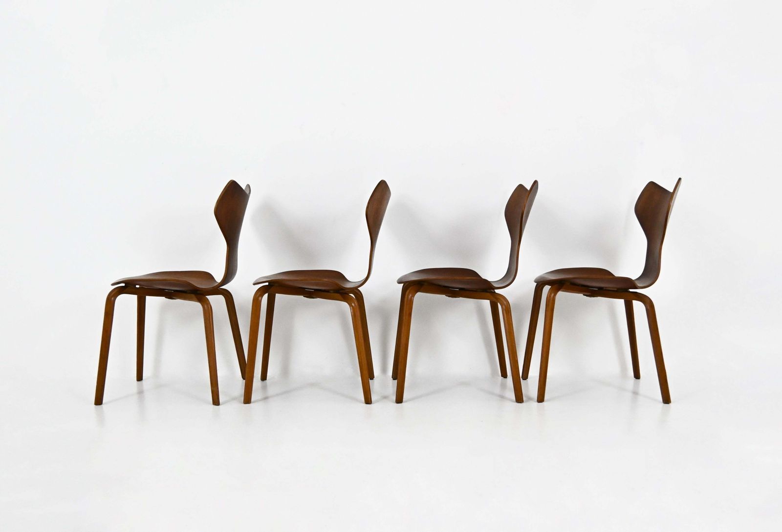 Dining Set By Arne Jacobsen For Fritz Hansen, 1950s photo vintage