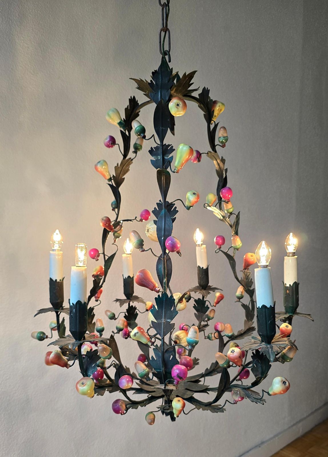 Italian 1950s Tole Fruit Chandelier, Florentine Hollywood Regency Style photo vintage