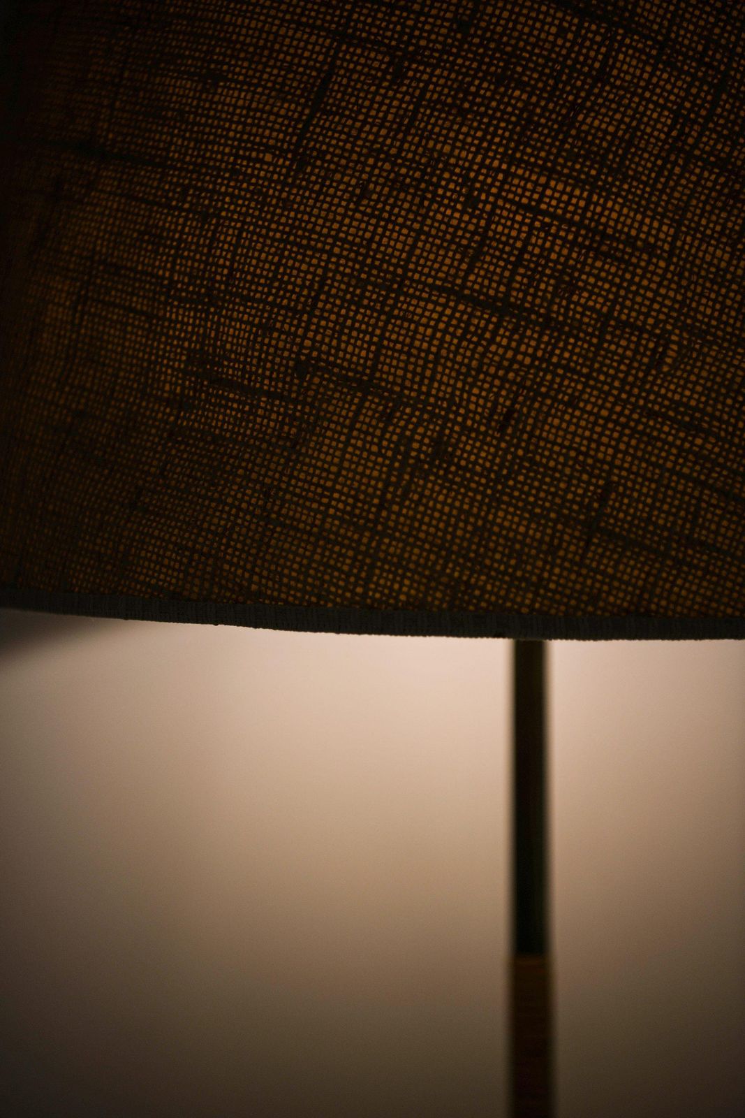photo furniture Floor Lamp In Brass, Cane And Original Shade By Paavo Tynell, 1950's
