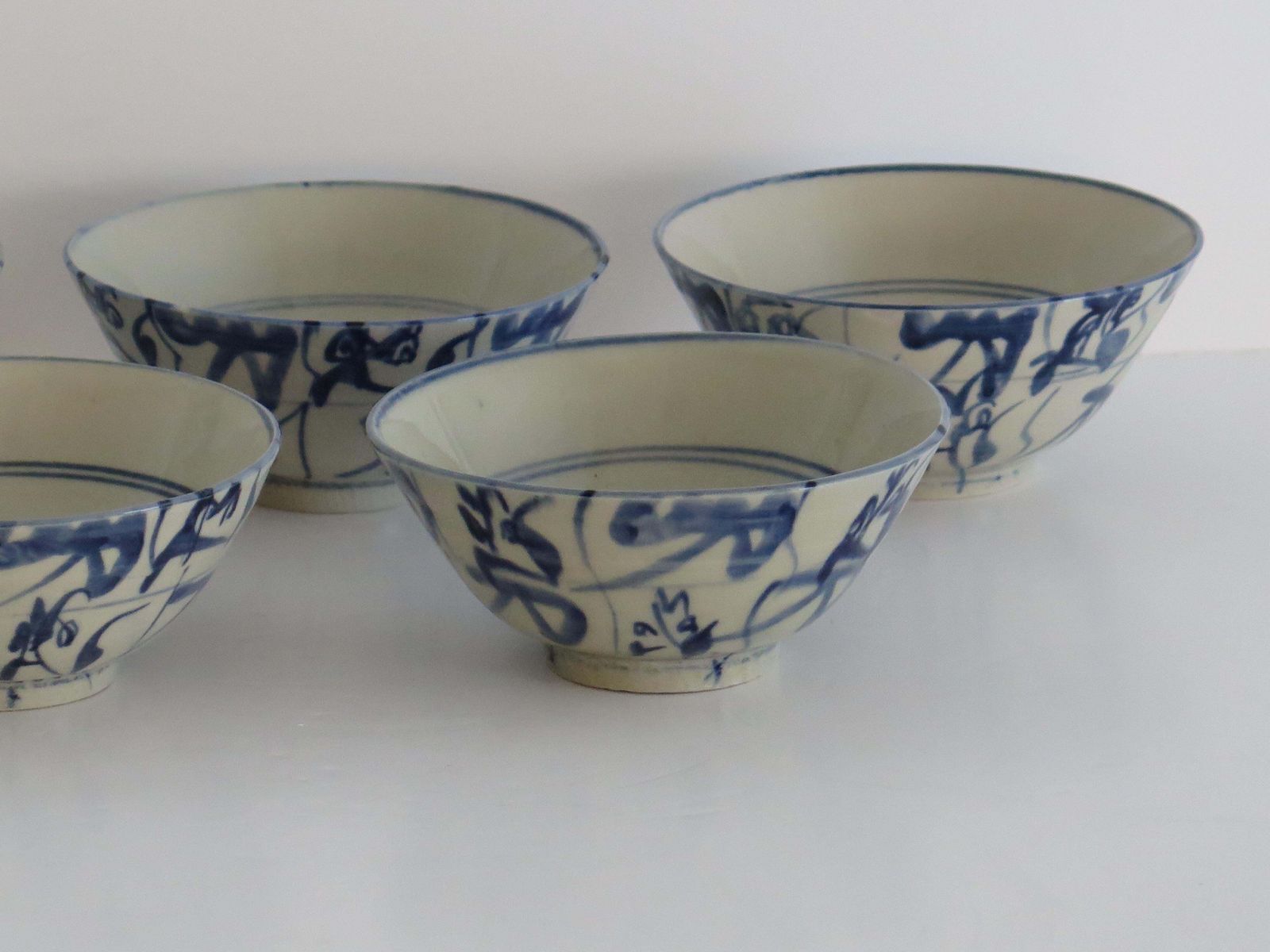 Set Of Five Chinese Porcelain Berry Bowls Blue And White Hand Painted, 20th C photo 475.0