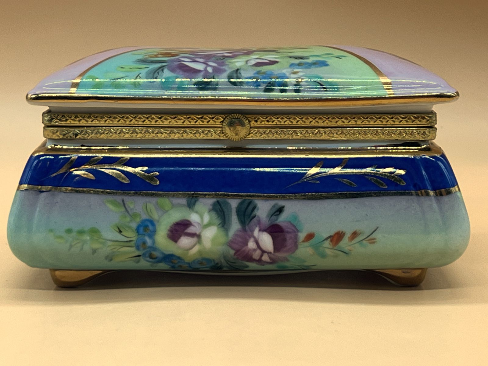 Large Limoges Porcelain France Hand Painted Hinged Trinket / Jewelry Box. photo furniture