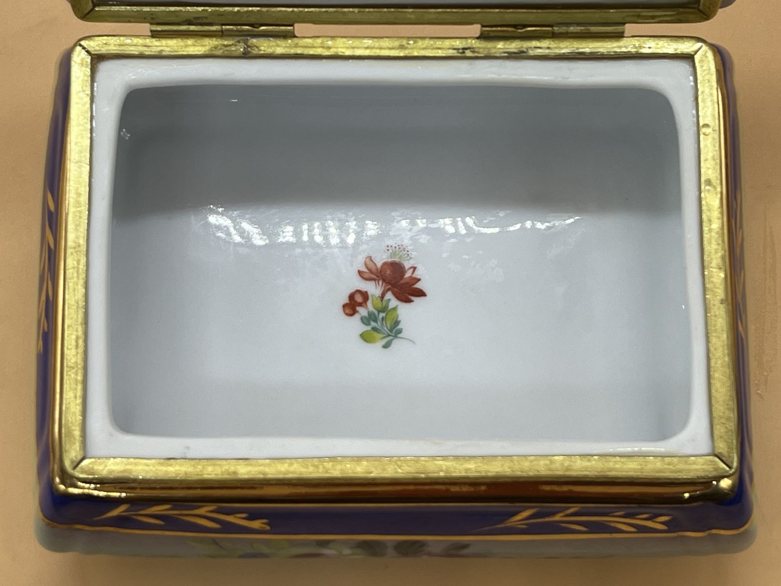Home Decor Large Limoges Porcelain France Hand Painted Hinged Trinket / Jewelry Box. photo