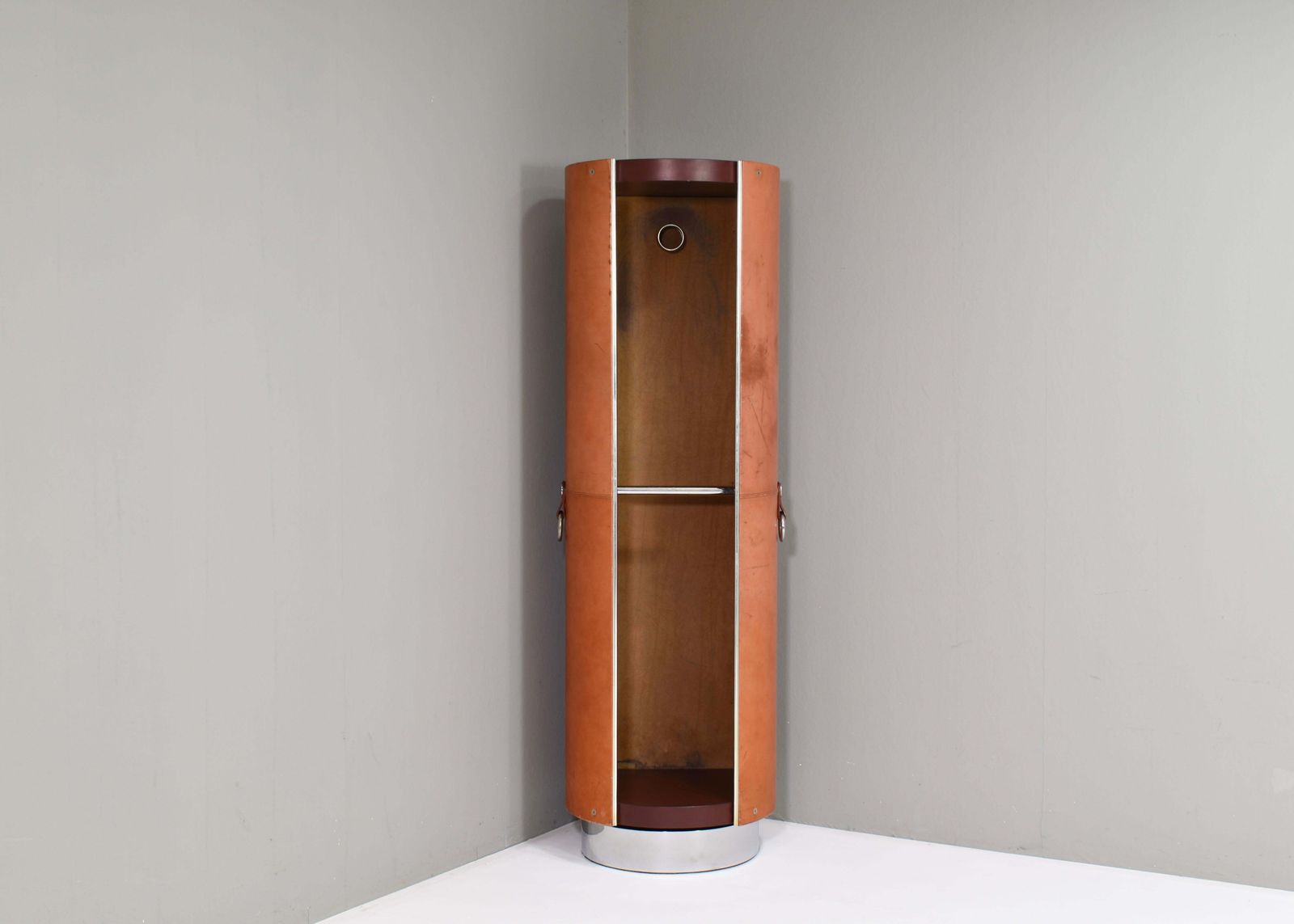 Guido Faleschini Tucroma Swivel Dressing Cabinet For I4mariani – 1971 photo vinterior
