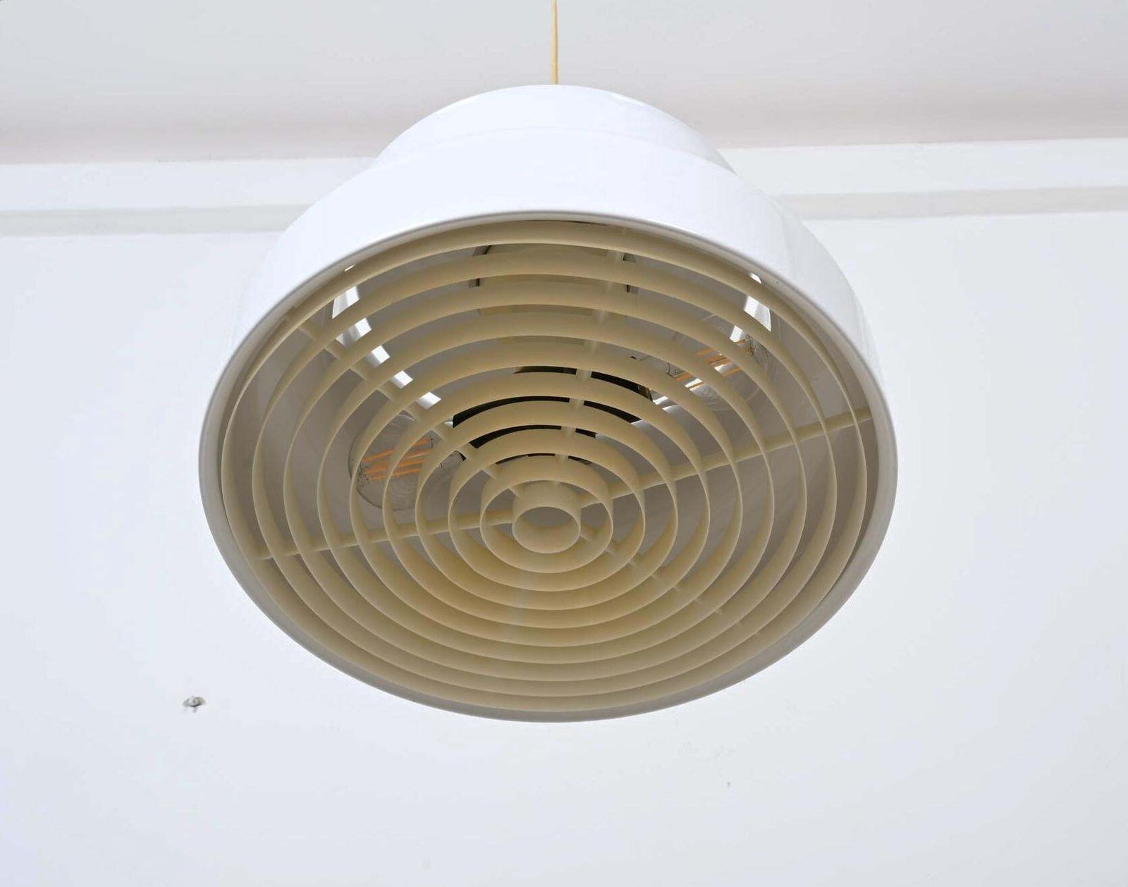 White Bumling Pendant Lamp By Atelje Lyktan photo 509.0