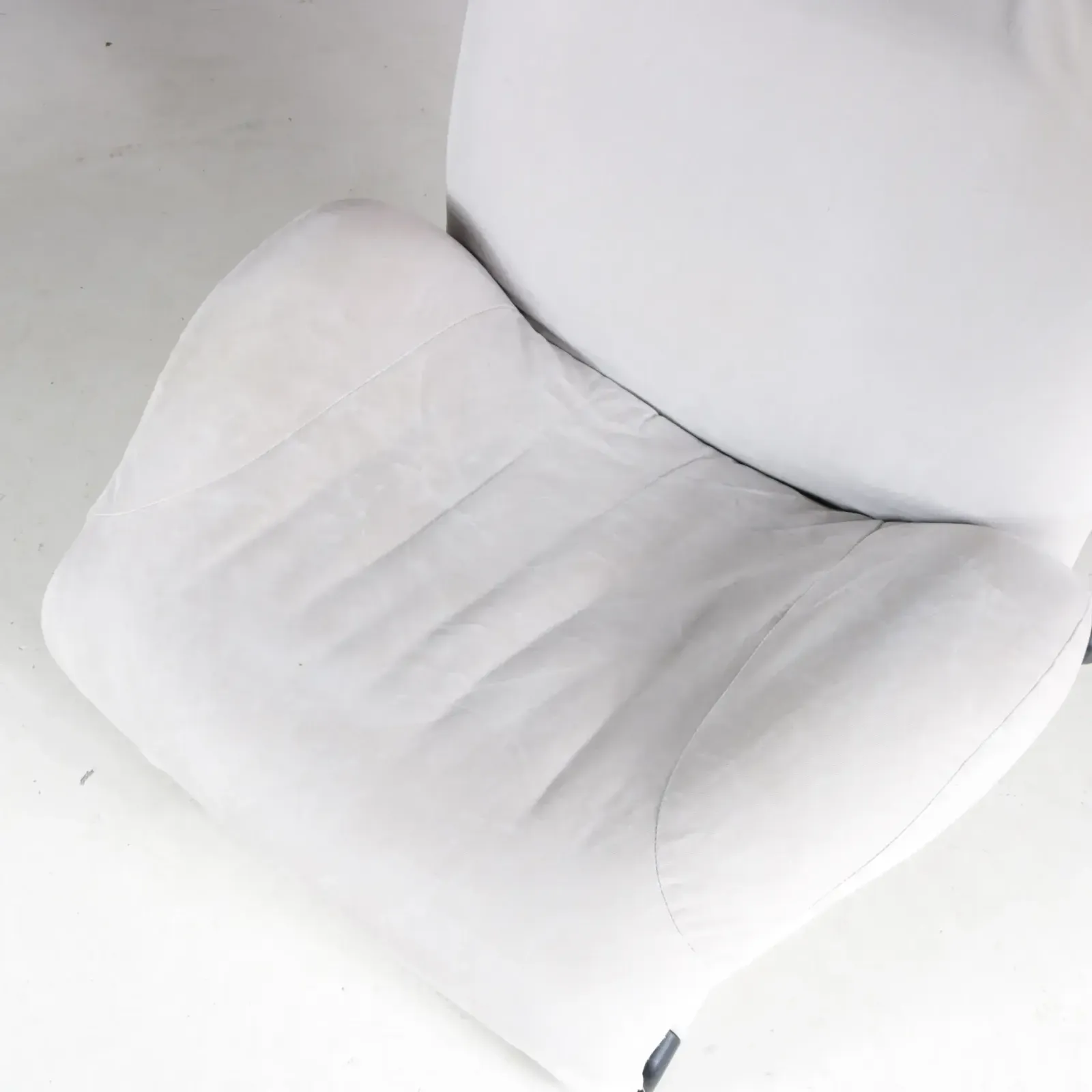 photo furniture 1980s “Wink” Chair By Toshiyuki Kita For Cassina, Italy