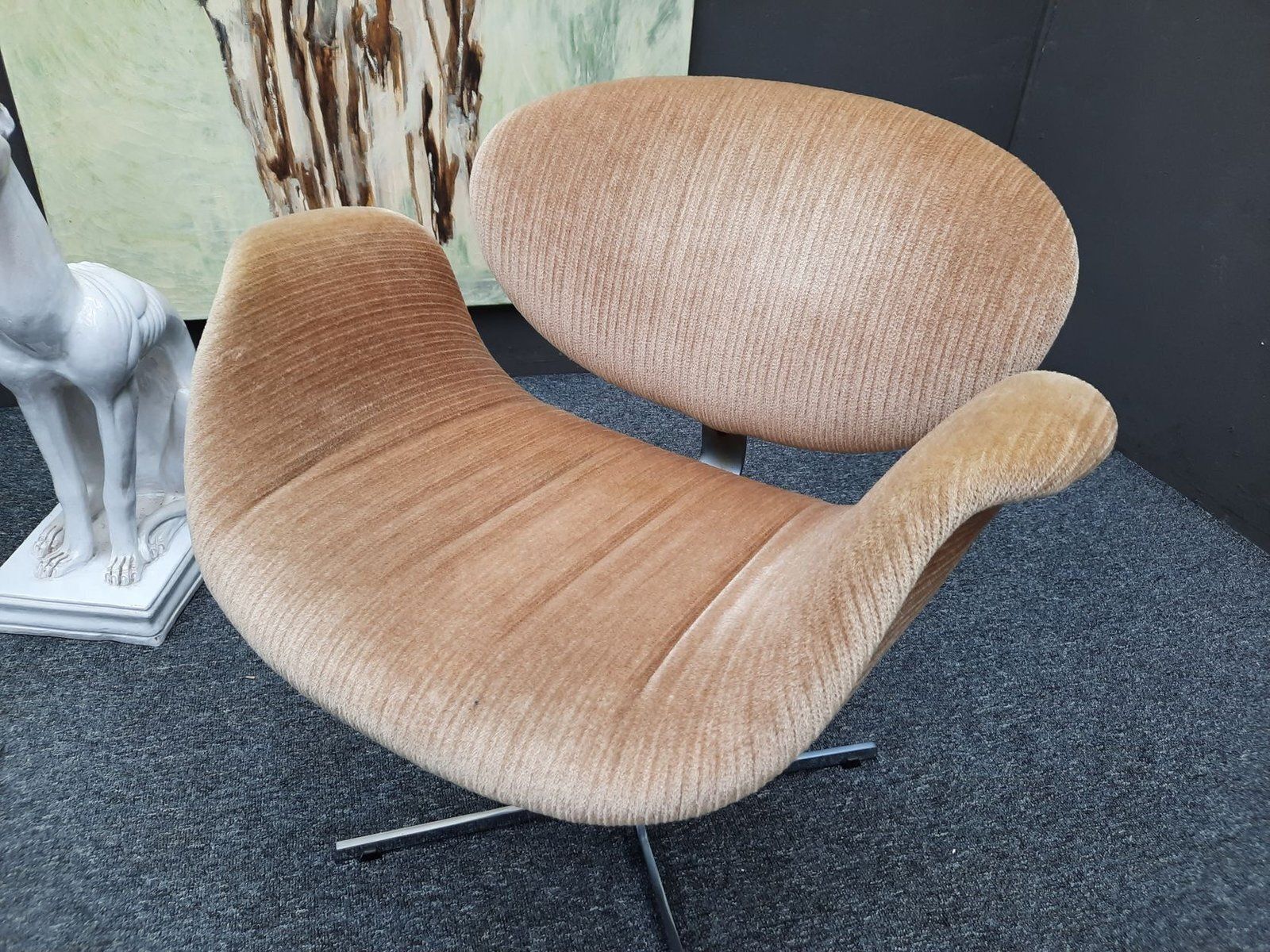 photo furniture Space Age Armchair By Pierre Paulin For Artifort, 1970s