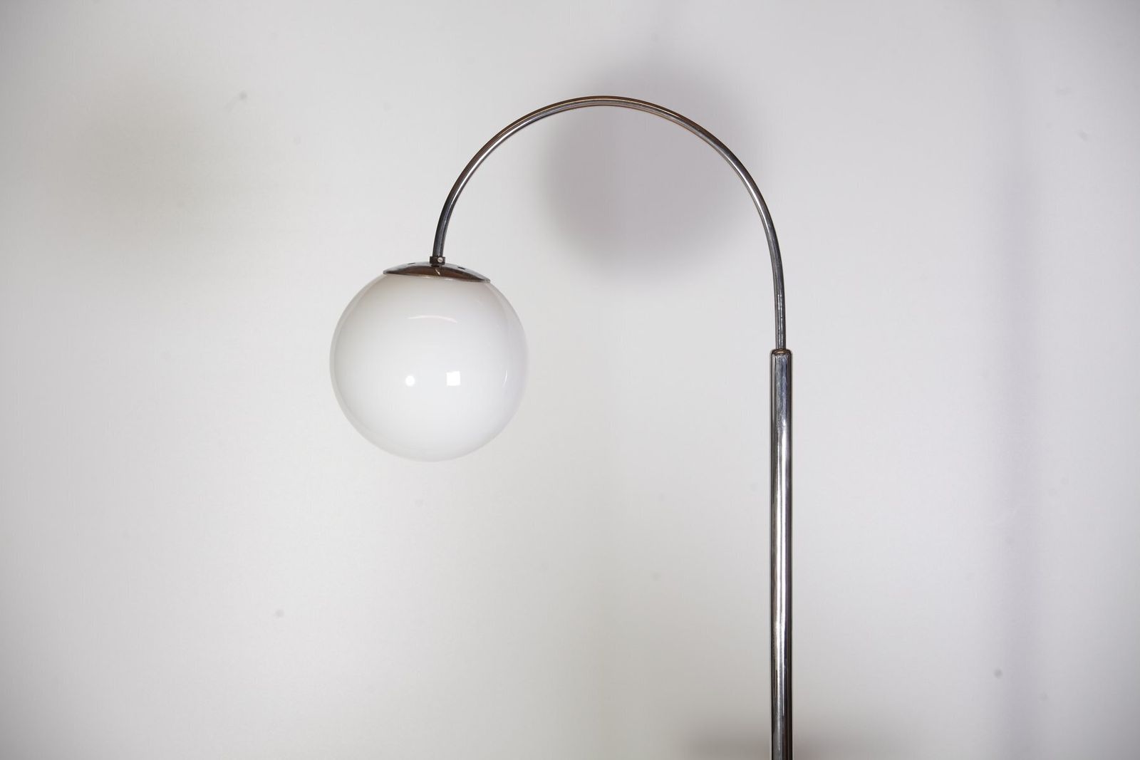 Modernistische Chromen Vloerlamp, Voormalig Tsjecho Slowakije, Jaren 1940 photo furniture