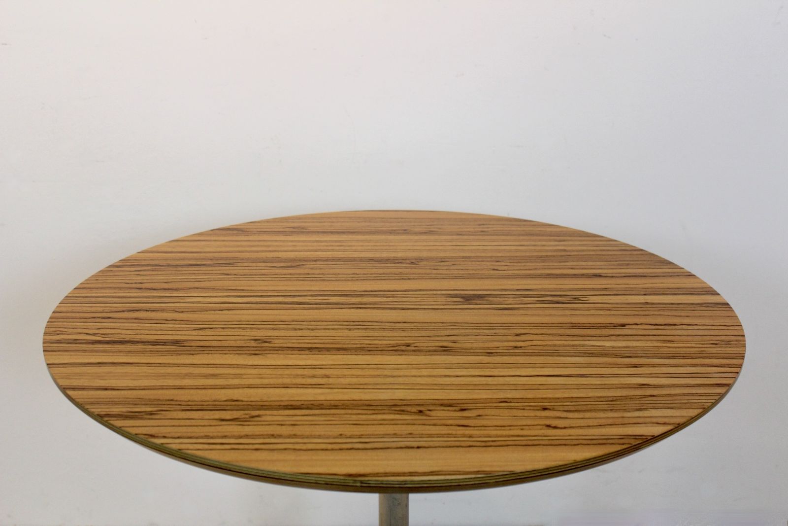 Pierre Paulin For Artifort, Circle Table With Zebrano Top photo vinterior