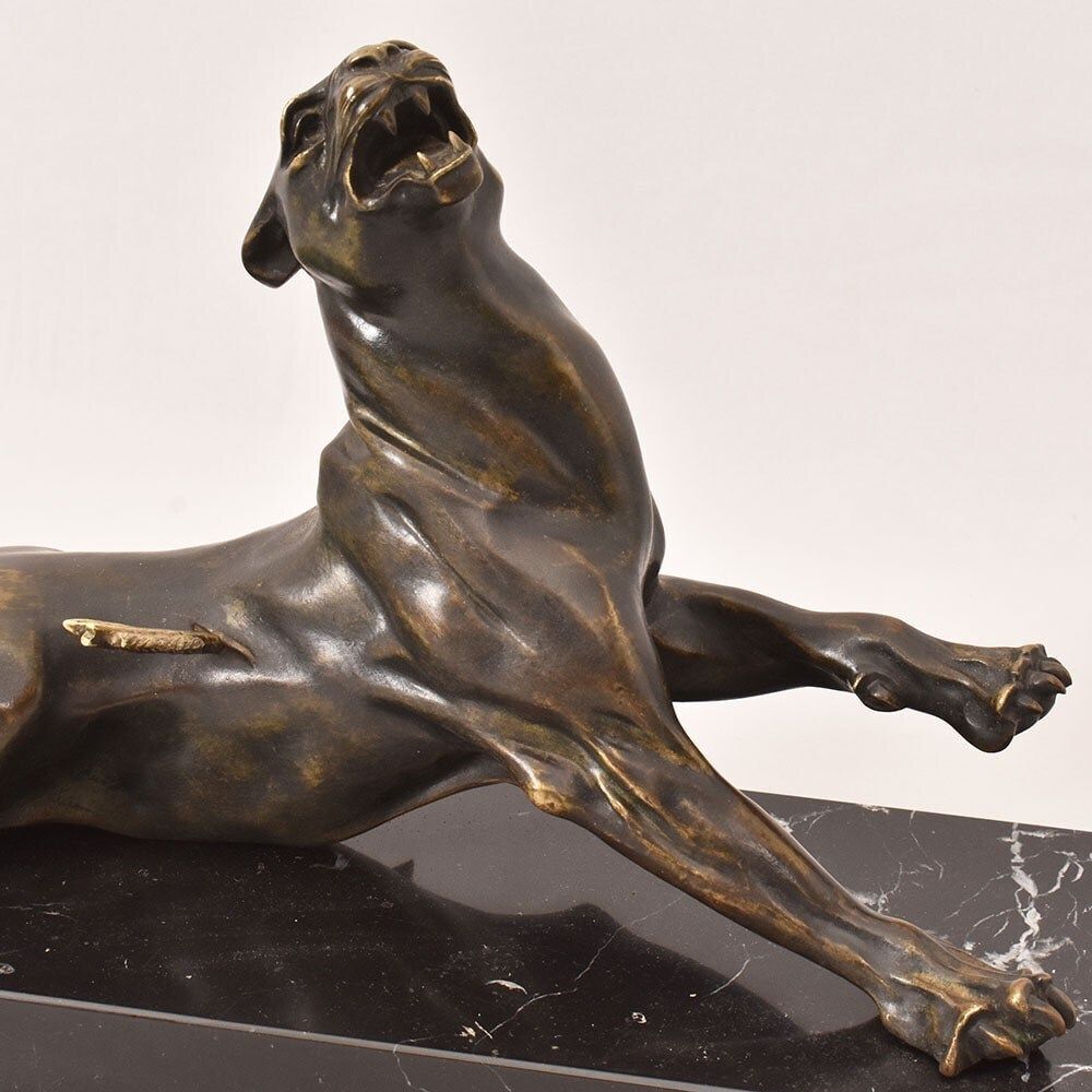 Antique Bronze Statues, Charles Valton, XIX Century, Wounded Lioness. photo Art