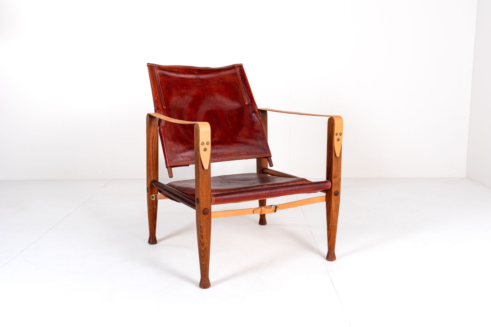 Vintage Kaare Klint For Rud Rasmussen Kk47000 Safari Chair In Leather, Denmark photo furniture