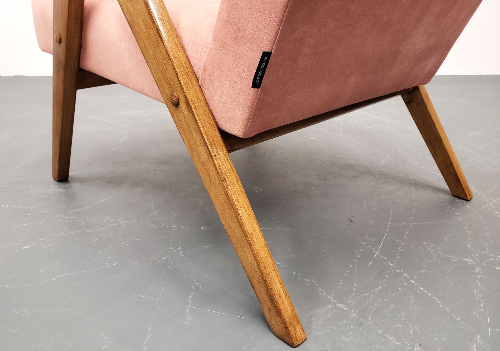 One Left   1960 Mid Century Easy Chair Model B 310 Var In Pastel Pink Velvet photo vinterior