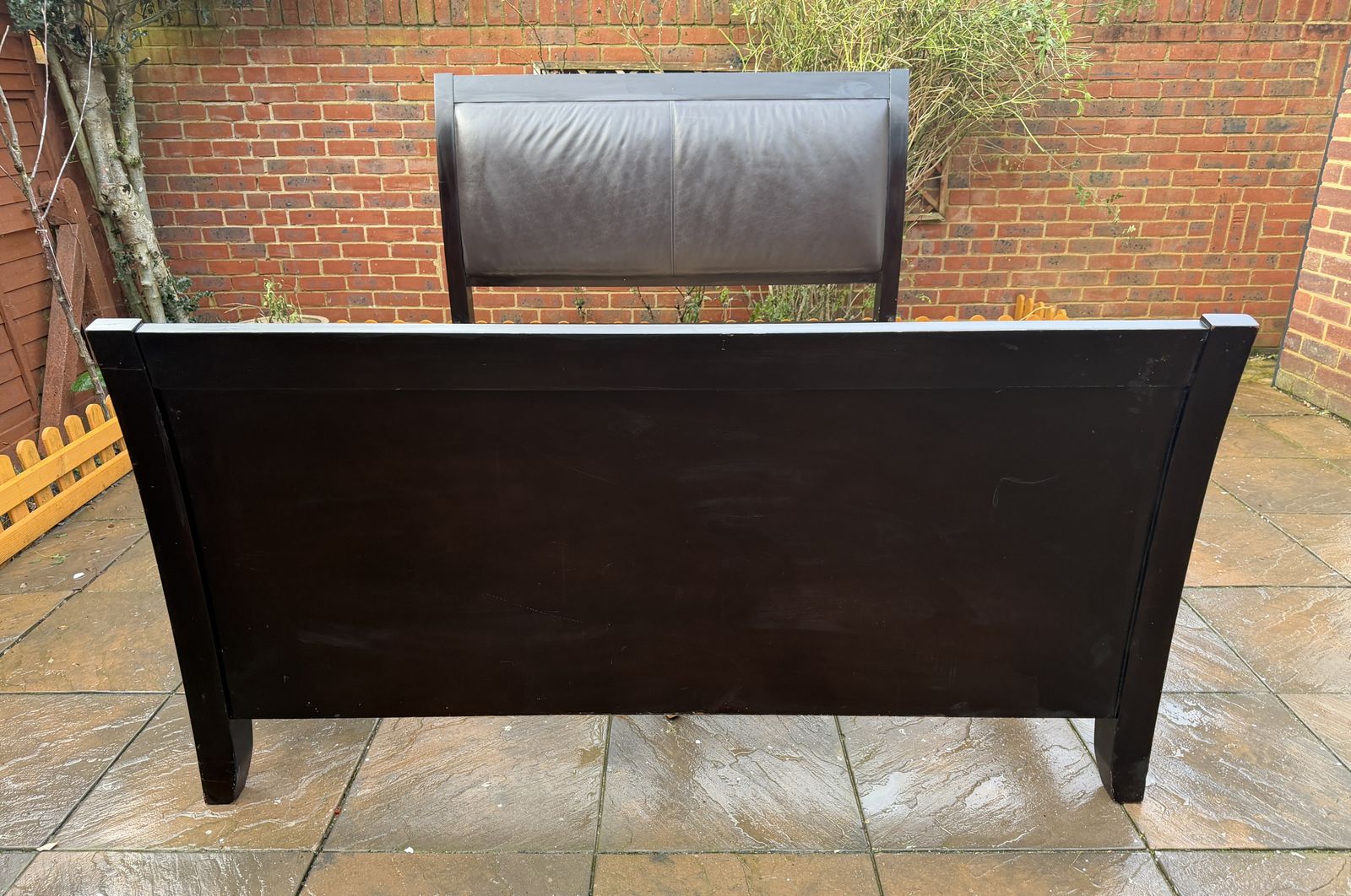 Stunning Deep Merlot Contemporary Sleigh King Bed Frame With Leatherette Head Board – Very Good Condition photo vinterior