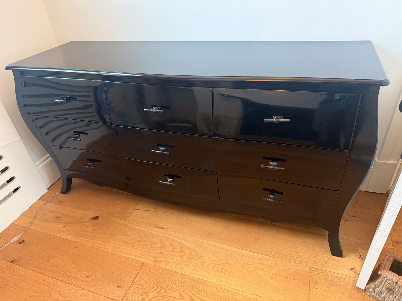 Art Deco Style Sideboard In Black Piano Lacquer High Gloss In Very Good Condition. Rrp £5,500