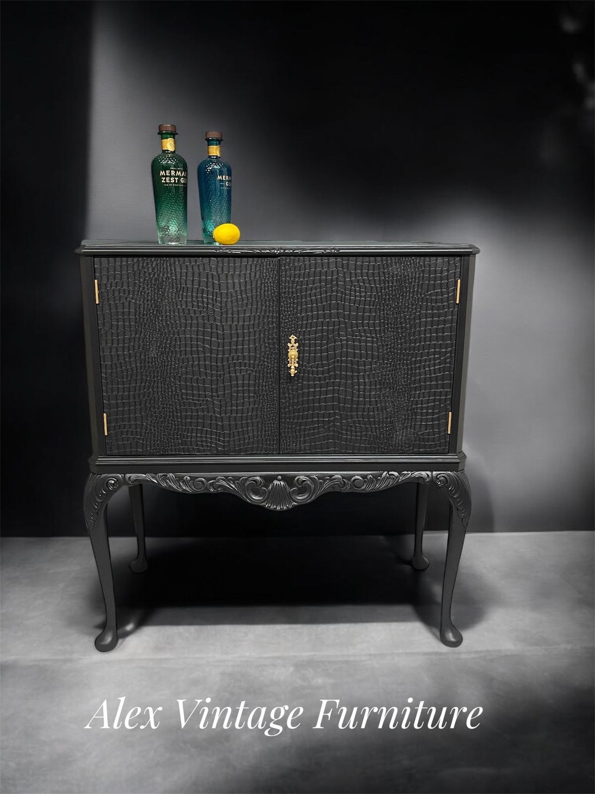 Queen Annie Style Drinks Cabinet Stunning Cocktail Cabinet Bar Buffet photo Furniture