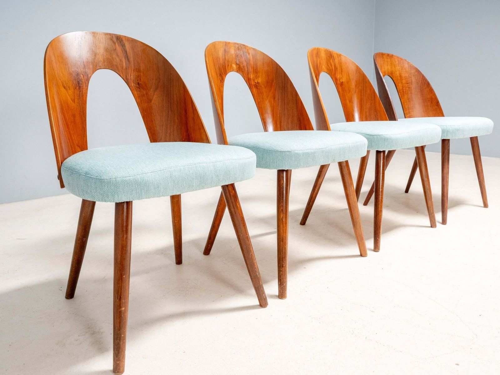 Antonín šuman Stoelen Set, Tatra Furniture, Tsjechoslowaaks Design Jaren 1960