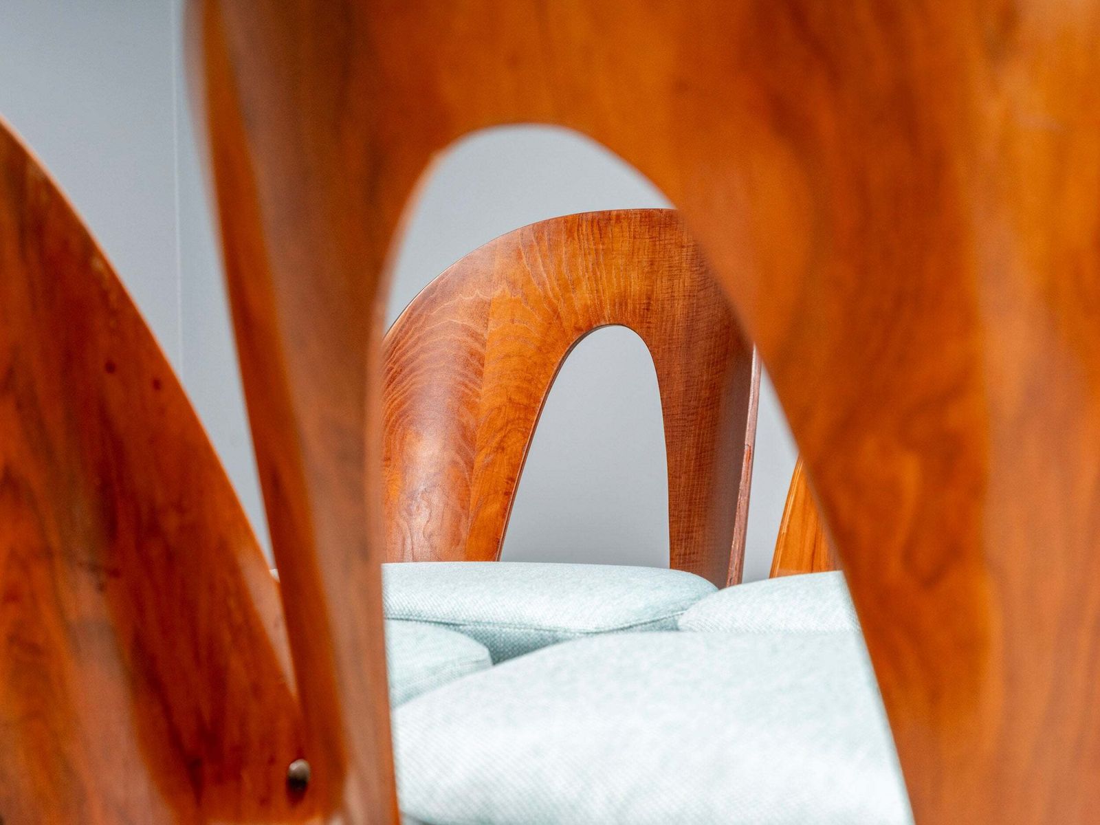 photo furniture Antonín šuman Stoelen Set, Tatra Furniture, Tsjechoslowaaks Design Jaren 1960