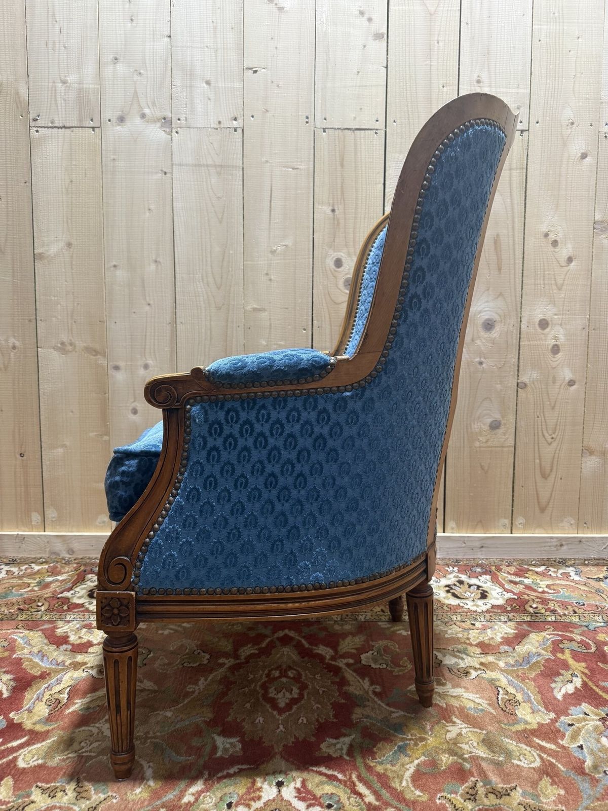 Bergère à Oreilles De Style Louis XVI Velours Bleu photo 680.0