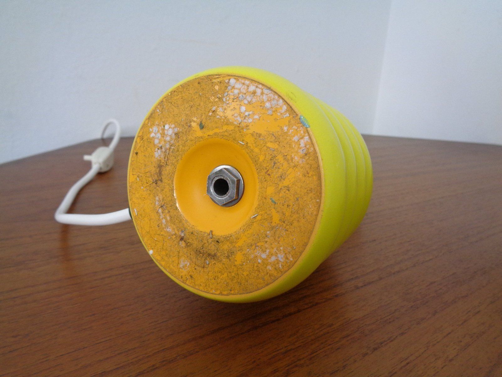 photo vintage Yellow Opaline Glass Bulb Lamp By Ingo Maurer For M Design, 1960s
