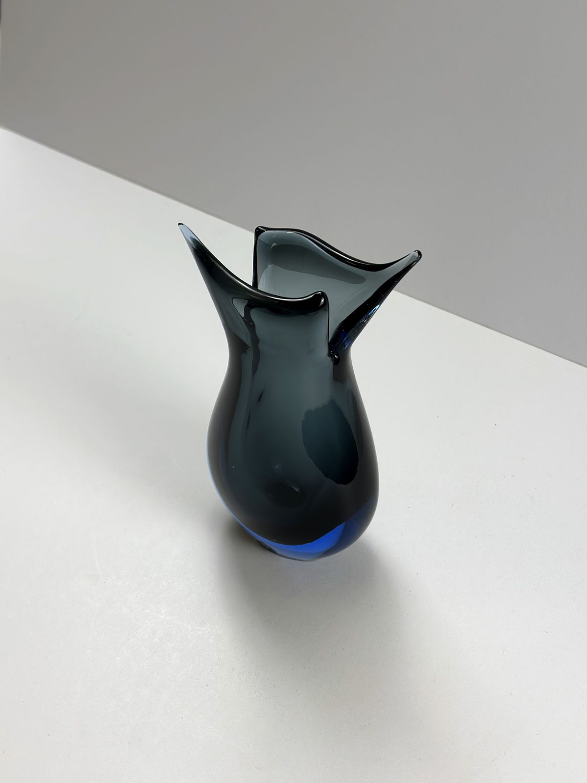 photo furniture 1980s V. Nason & Cie Blue And Smoked Grey Sommerso Murano Glass Vase