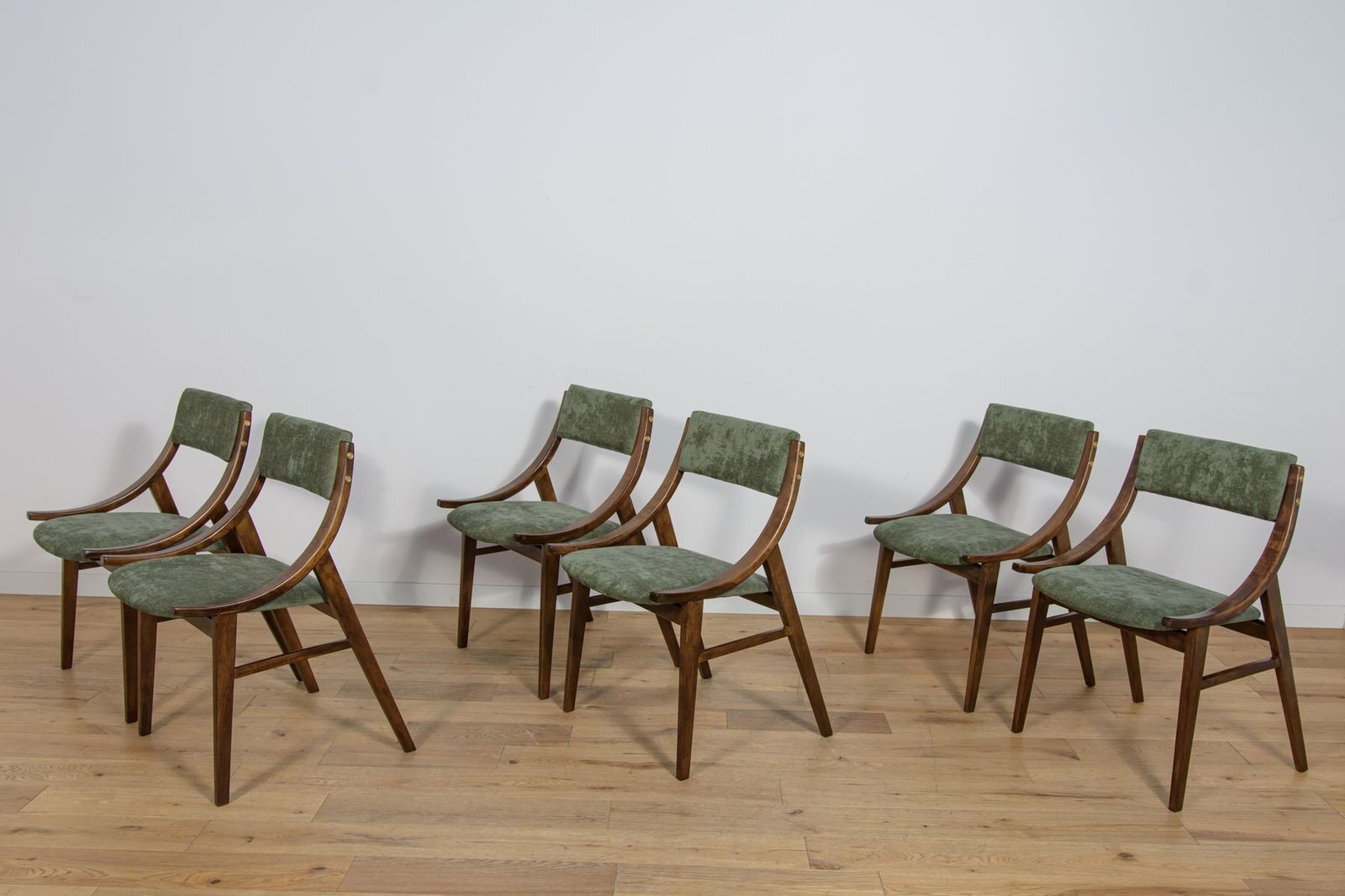 Ski Jumper Chairs By Juliusz Kędziorek For Zamojska Furniture Factory, Poland, 1970s, Set Of 6 photo Furniture