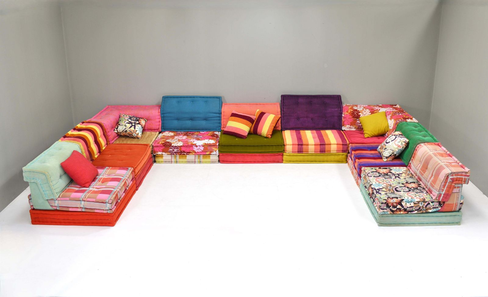 Mah Jong 33 Piece Sofa By Hans Hopfer In Missoni / Kenzo Fabric For Roche Bobois photo furniture
