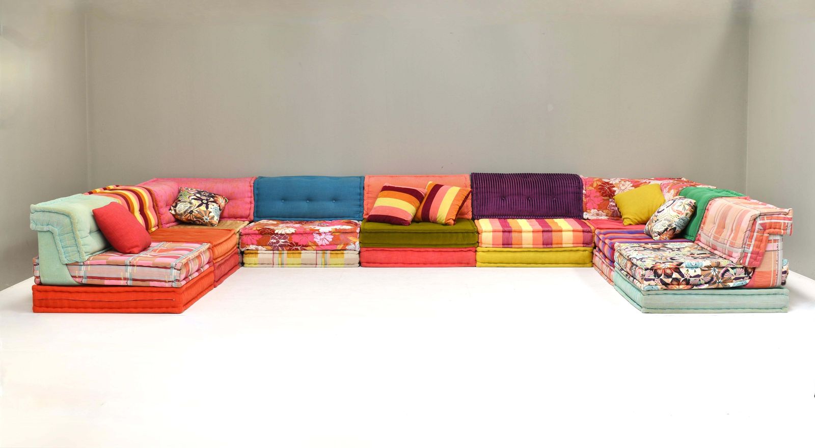 Mah Jong 33 Piece Sofa By Hans Hopfer In Missoni / Kenzo Fabric For Roche Bobois photo Furniture