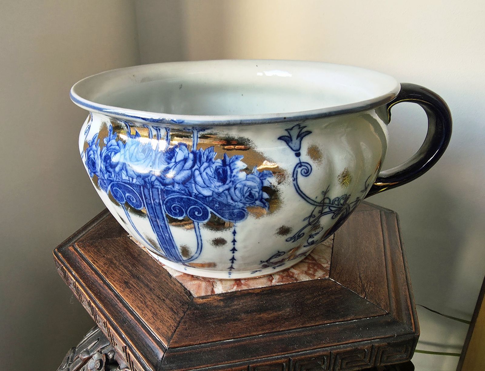 Blue & White Oriental Design Chamber Plant Pot photo 69.0