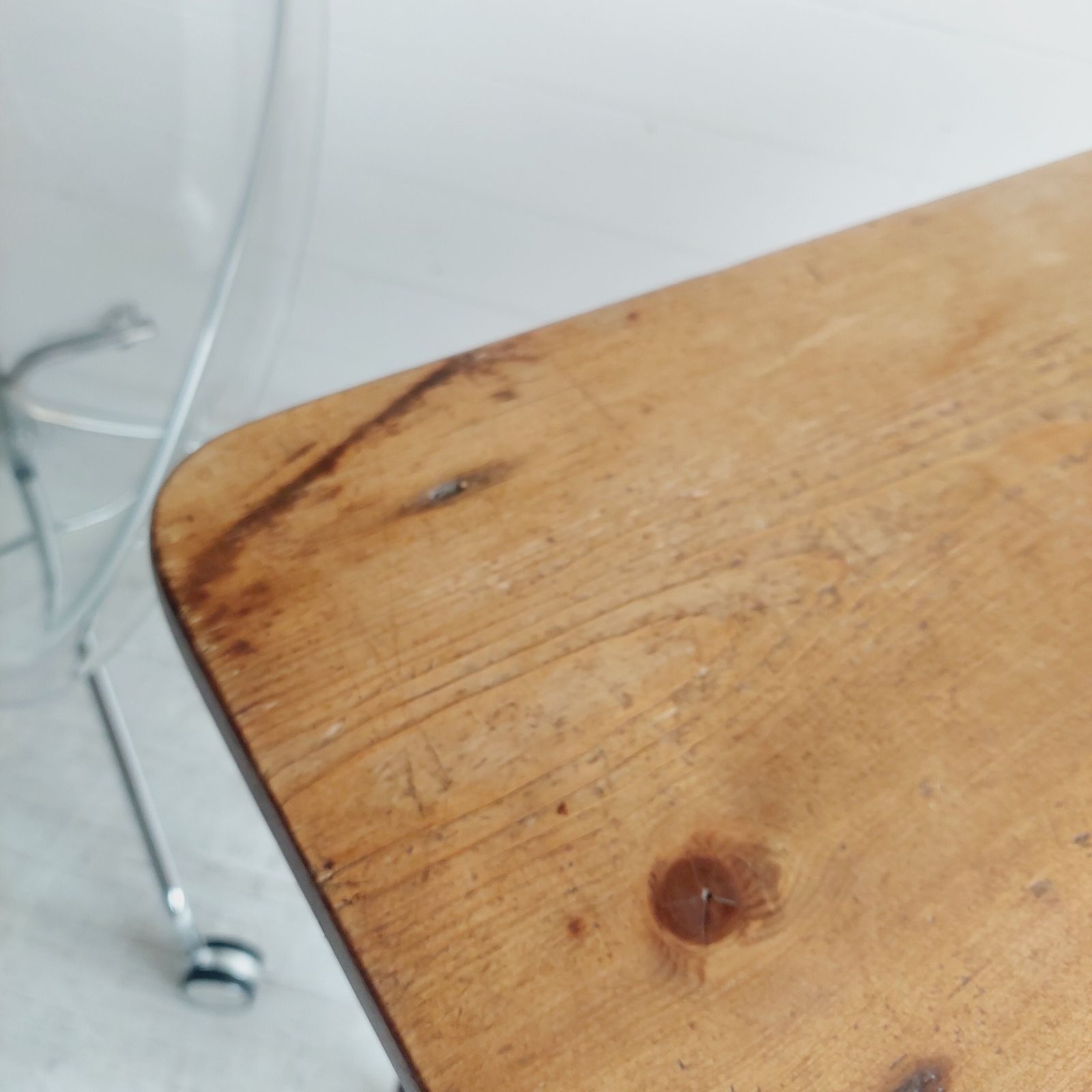 photo vinterior Victorian Antique Rustic Pine Side Table Small Desk Kitchen Console Table With Drawer 1900s